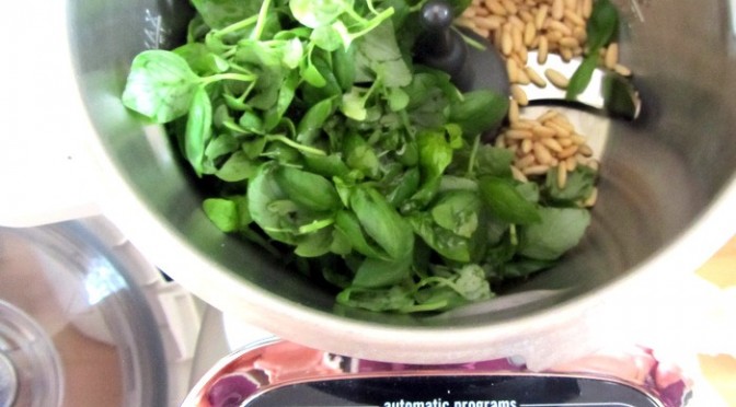 Pesto alla genovese in 5 minuti e in quantità industriale con #CuisineCompanion