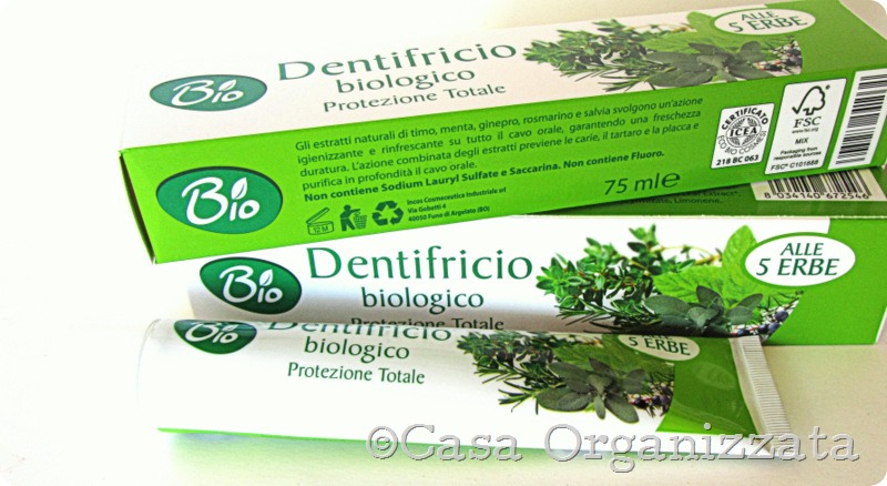 Recensione buoni prodotti: dentifricio biologico protezione totale alle 5 erbe