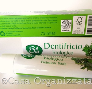 Recensione buoni prodotti: dentifricio biologico protezione totale alle 5 erbe